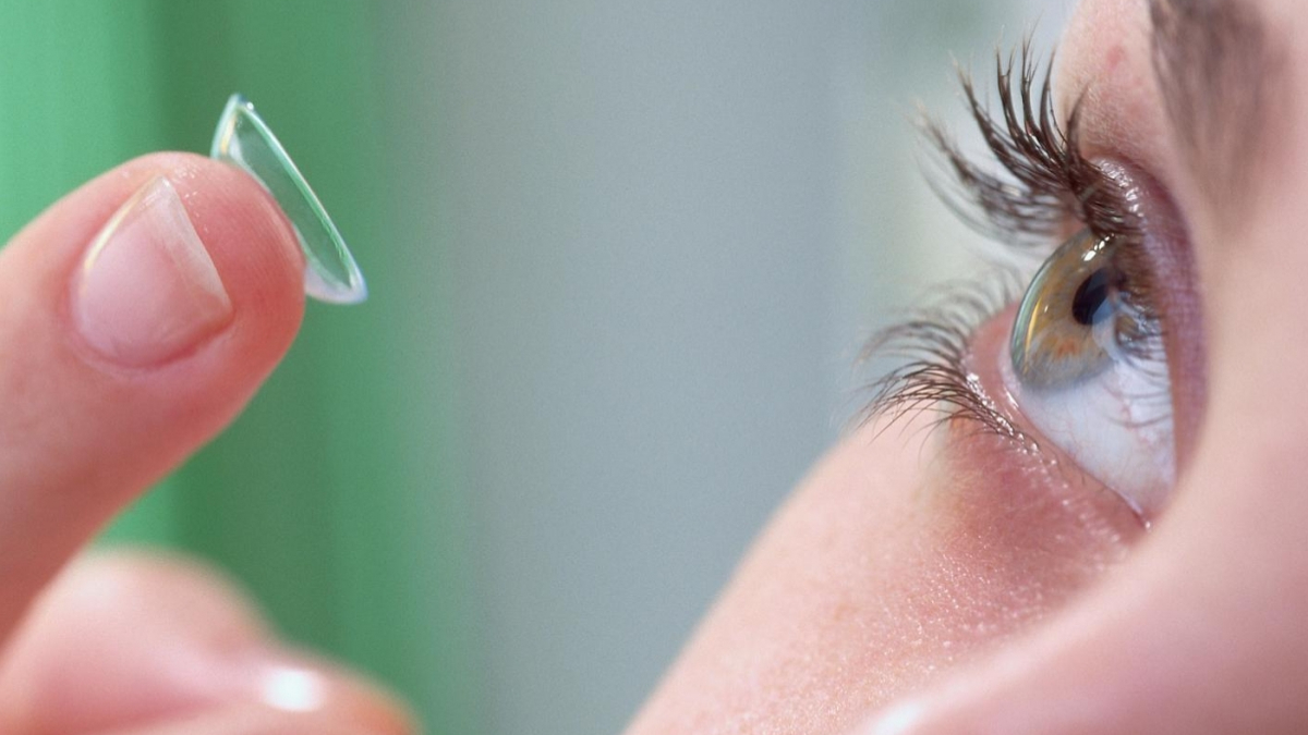 Ces lentilles de contact permettent de voir dans le noir… même les yeux fermés !
