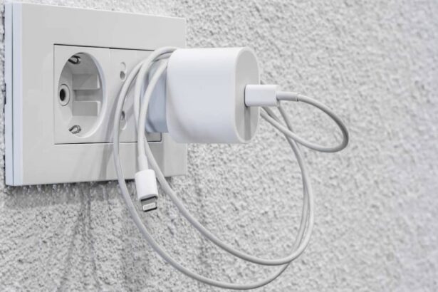 Risques de laisser un chargeur branché sans appareil