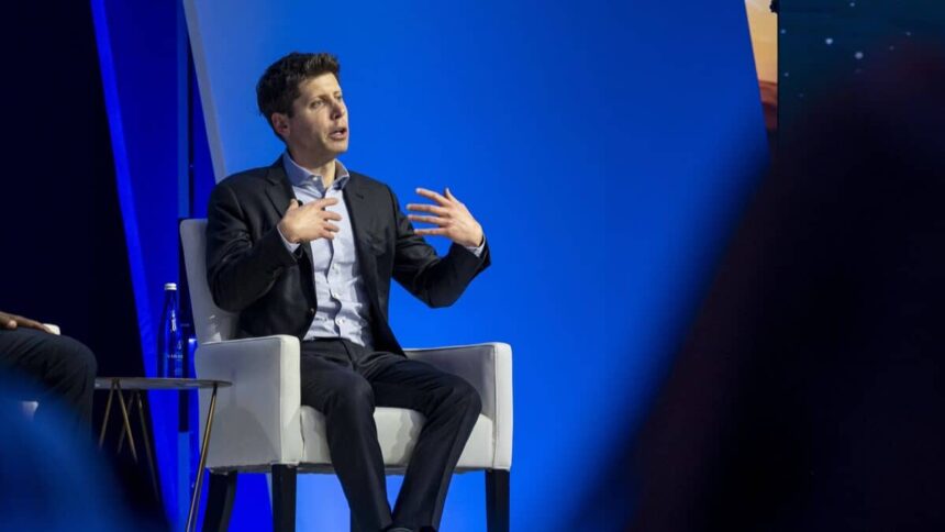 Sam Altman : le PDG d’OpenAI alerte sur les dangers liés à ChatGPT