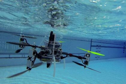 drone innovant capable de voler et nager