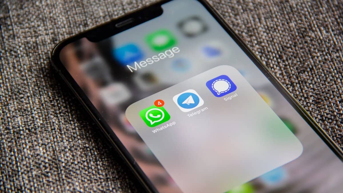 Arnaques en ligne WhatsApp message suspect