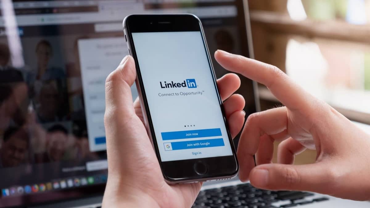 LinkedIn va bientot utiliser vos donnees pour entrainer son IA 1